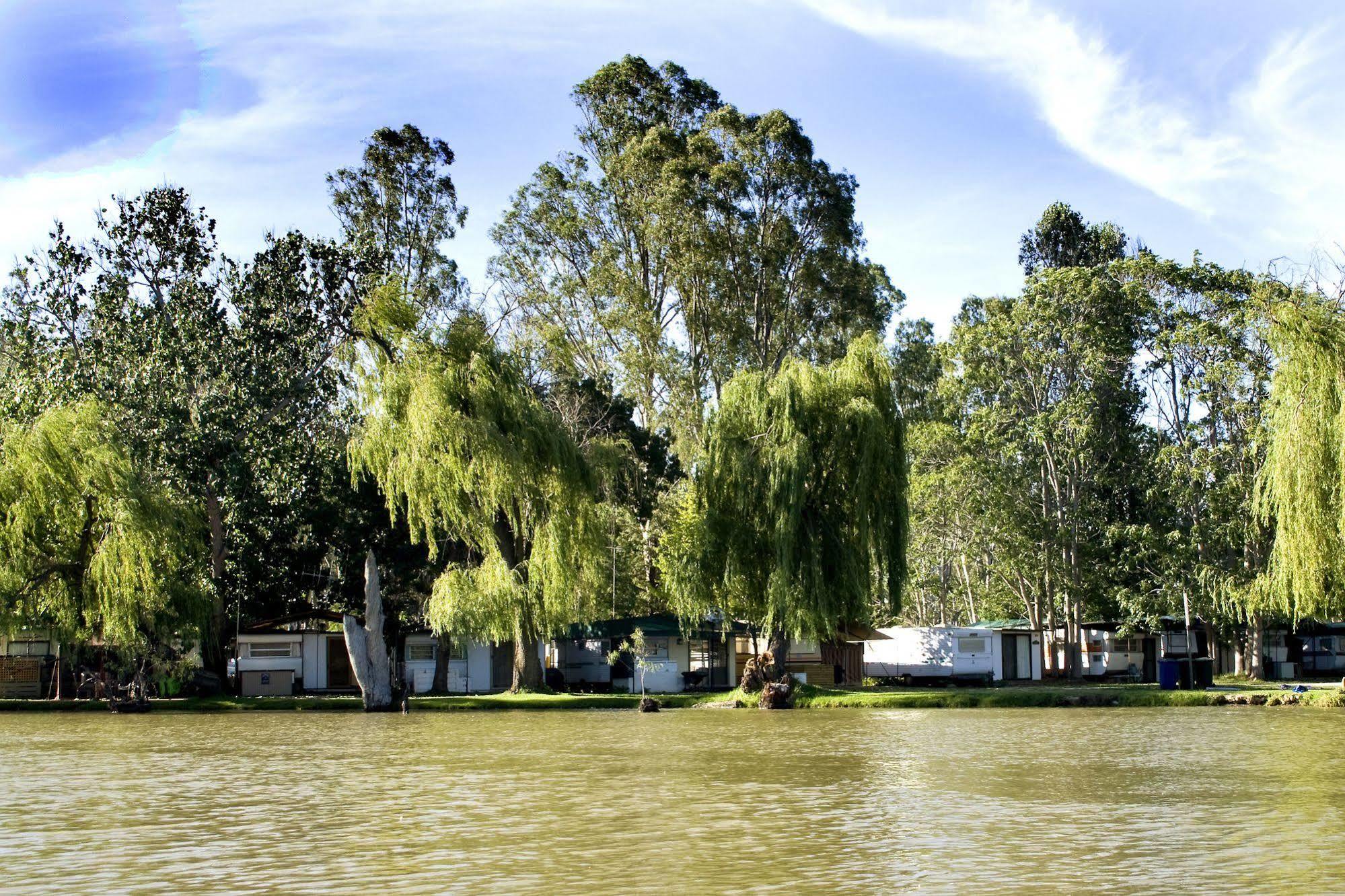 Cohuna Waterfront Holiday Park Exteriér fotografie